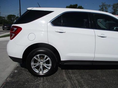 Used 2017 Chevrolet Equinox LS AWD/4WD image 13