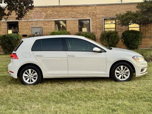 Used 2018 Volkswagen Golf S image 5