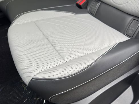 New 2026 Volkswagen Tiguan SE R-Line image 28