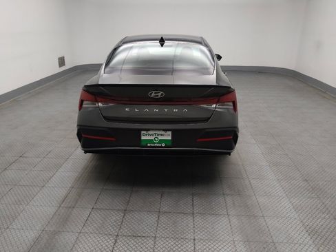 Used 2025 Hyundai Elantra Sport w/ Cargo Package FWD image 7
