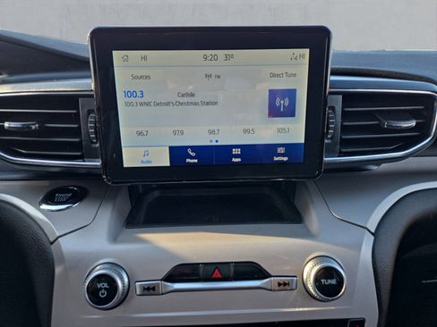 Used 2023 Ford Explorer XLT w/ Equipment Group 202A image 18