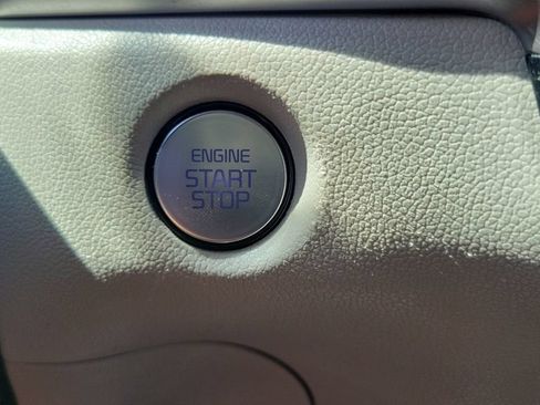 Used 2024 Kia Sorento S FWD image 23