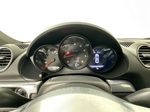 Used 2024 Porsche 718 Cayman RWD image 19