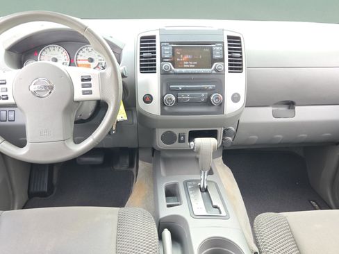 Used 2015 Nissan Frontier Desert Runner RWD image 12