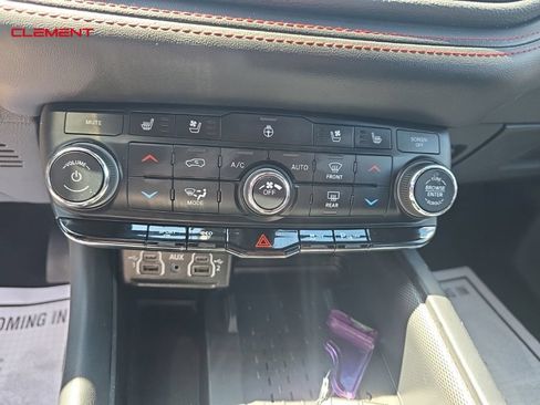Used 2025 Dodge Durango R/T AWD/4WD image 16