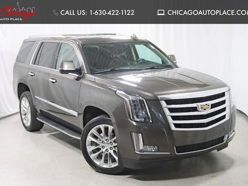Used 2020 Cadillac Escalade Luxury AWD/4WD image 1