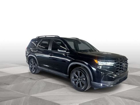 Used 2023 Honda Pilot Sport image 2
