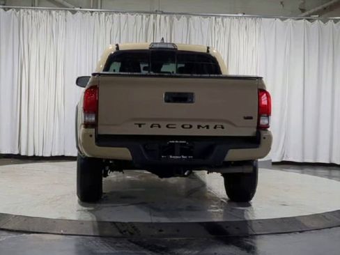 Used 2019 Toyota Tacoma SR5 image 7