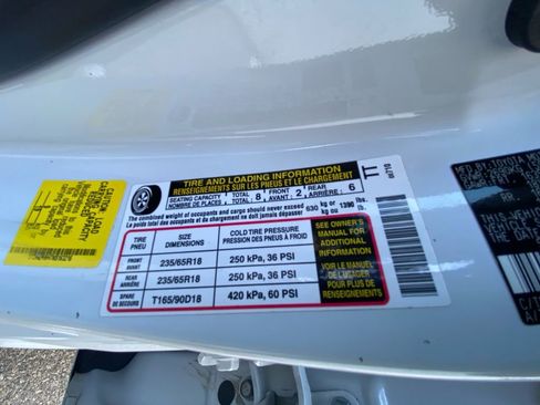 Used 2022 Toyota Highlander XLE image 22