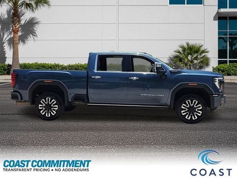 Used 2024 GMC Sierra 2500 Denali Ultimate w/ Max Trailering Package AWD/4WD image 5