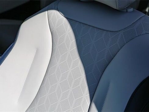 New 2026 Kia Carnival EX FWD image 19