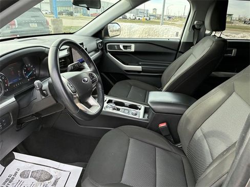 Certified 2022 Ford Explorer XLT image 13