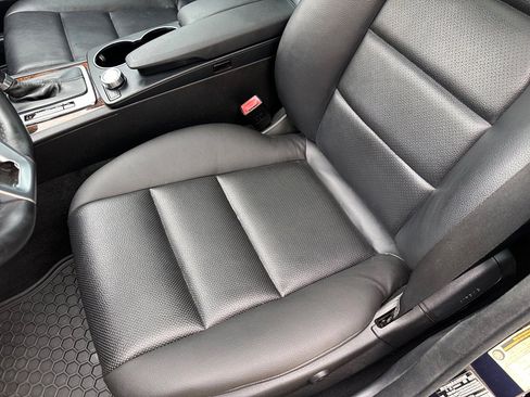 Used 2013 Mercedes-Benz C 300 4MATIC Sedan image 16