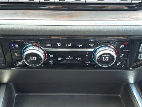 Used 2025 GMC Sierra 1500 SLT w/ SLT Premium Package image 36