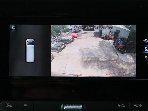 Used 2022 Mercedes-Benz Sprinter 4500 w/ Parking Package image 18
