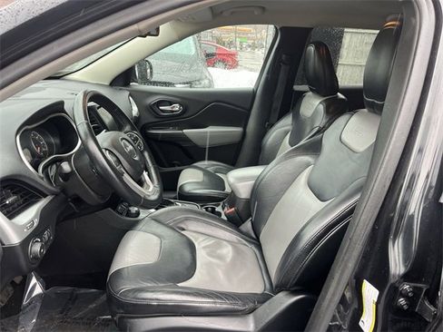 Used 2014 Jeep Cherokee Limited w/ Technology Group image 11