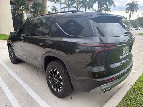 Used 2025 Chevrolet Traverse Z71 AWD/4WD image 12