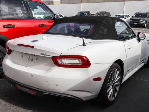 Used 2017 FIAT 124 Spider Lusso RWD image 7