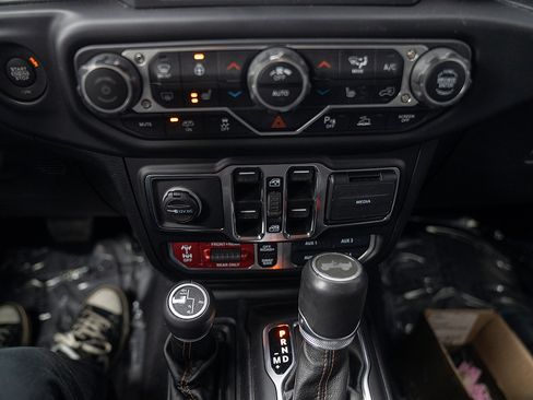 Used 2021 Jeep Wrangler Unlimited Rubicon image 13