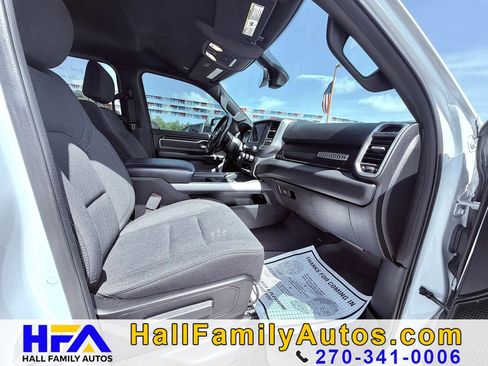 Used 2019 RAM 1500 Big Horn AWD/4WD image 26