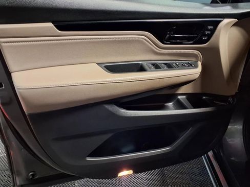 Used 2018 Honda Odyssey Elite image 17