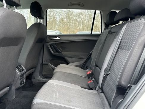 Used 2021 Volkswagen Tiguan S image 23