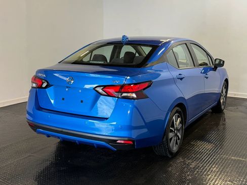 Used 2020 Nissan Versa SV FWD image 4