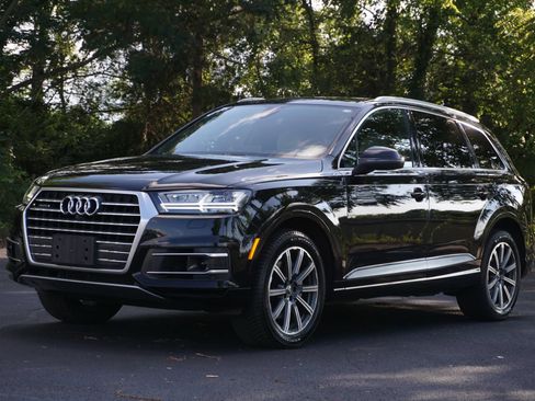 Used 2017 Audi Q7 3.0T Prestige w/ Prestige Package AWD/4WD image 1