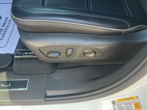 Used 2026 GMC Sierra EV Denali AWD/4WD image 19