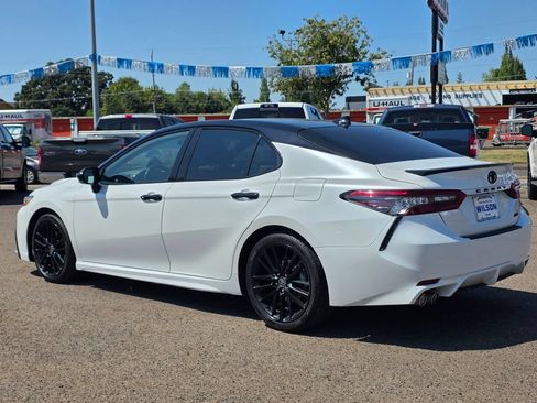 Used 2022 Toyota Camry XSE w/ Carpet Mat Package (TMS) FWD image 2
