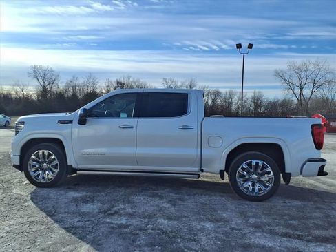 Used 2024 GMC Sierra 1500 Denali AWD/4WD image 9