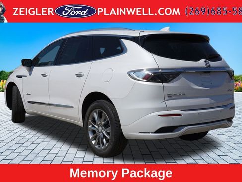 Used 2022 Buick Enclave Avenir w/ Avenir Technology Package AWD/4WD image 3