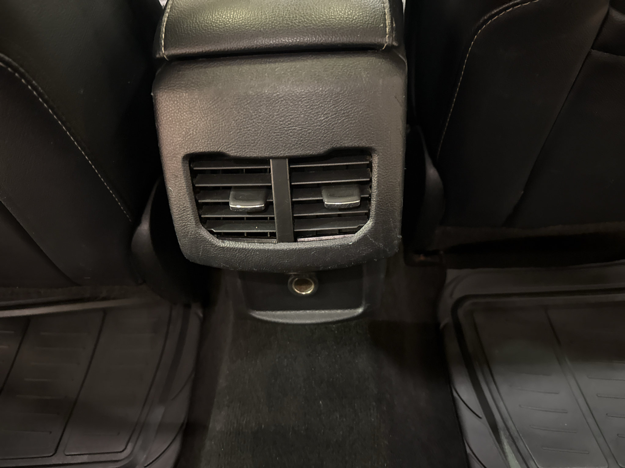 Used 2020 Ford Fusion Titanium FWD image 29