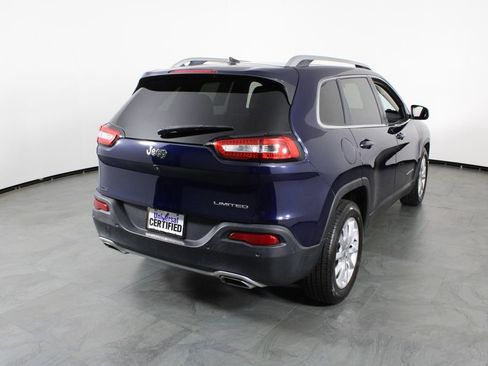 Used 2016 Jeep Cherokee Limited w/ Luxury Group FWD image 15