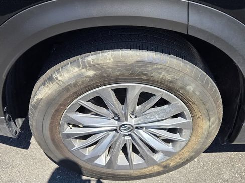 Used 2024 MAZDA CX-90 3.3 Turbo w/ Preferred Plus AWD/4WD image 9