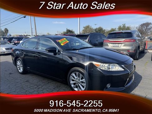 Used 2013 Lexus ES 300h w/ Luxury Pkg image 1