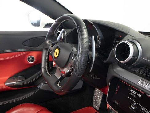 Used 2019 Ferrari Portofino image 51
