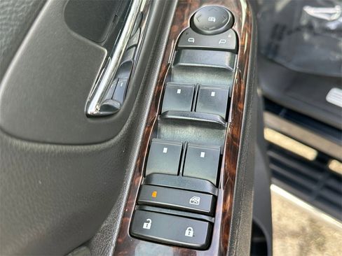 Used 2011 GMC Sierra 3500 Denali image 50