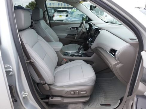 Used 2020 Chevrolet Traverse LT w/ LT Premium Package image 25
