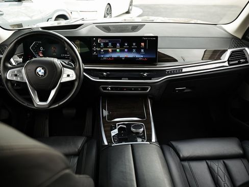 Used 2023 BMW X7 xDrive40i image 27