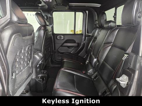 Used 2020 Jeep Gladiator Rubicon AWD/4WD image 13