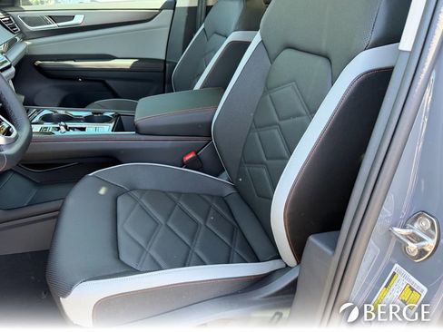 New 2026 Volkswagen Atlas Peak Edition AWD/4WD image 23