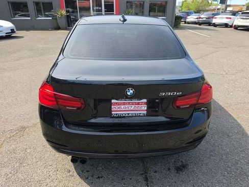 Used 2018 BMW 330e w/ Premium Package RWD image 24
