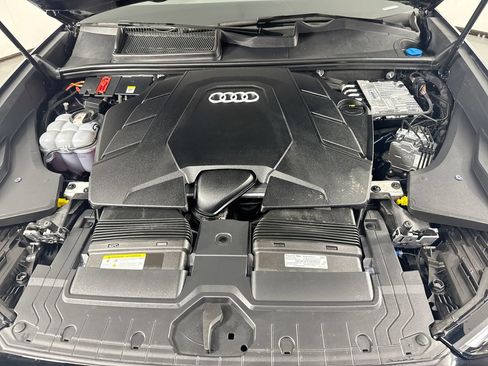 Used 2025 Audi Q8 Premium Plus w/ Premium Plus Package AWD/4WD image 29