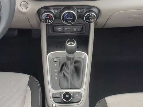 New 2026 Hyundai Venue SEL FWD image 18