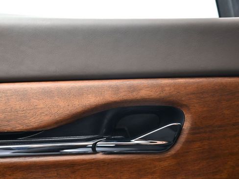 Used 2024 Aston Martin DB12 Coupe image 15