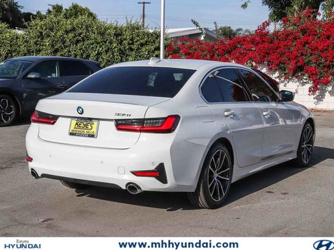 Used 2022 BMW 330i Sedan w/ Convenience Package RWD image 4