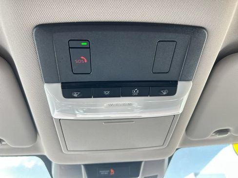 Used 2023 Nissan Rogue SV AWD/4WD image 44