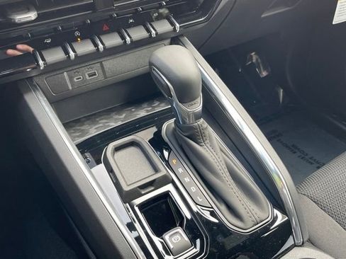 New 2026 GMC Canyon Elevation image 13