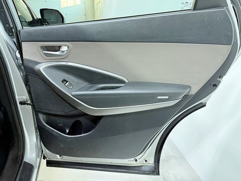 Used 2017 Hyundai Santa Fe SE image 39